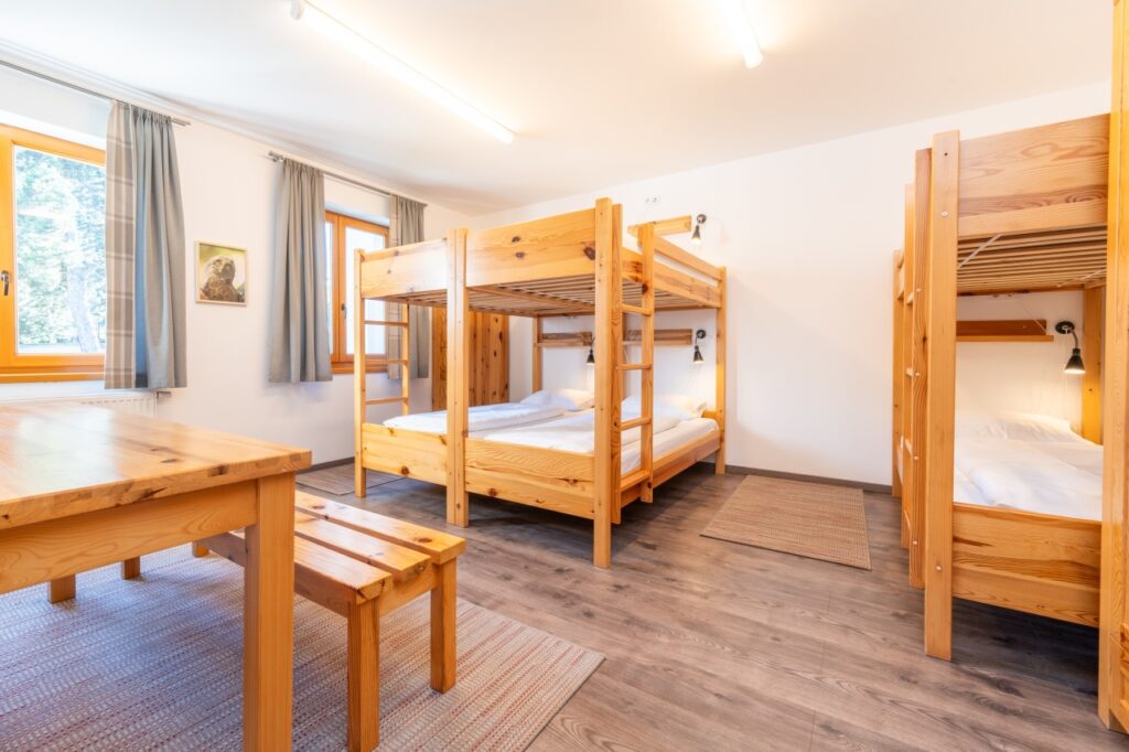 Rotter Lajos Turistaház – 8 férőhelyes emeletes ágyas szoba