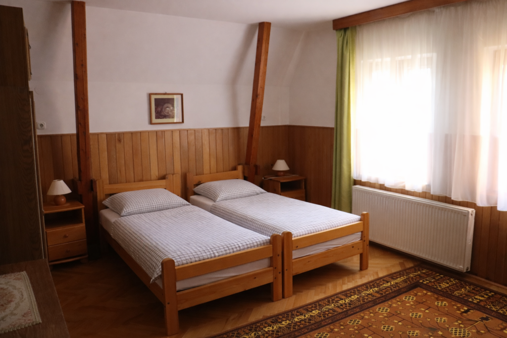 Koldusszállási Vadászház – Szoba 2. (2 személyes)