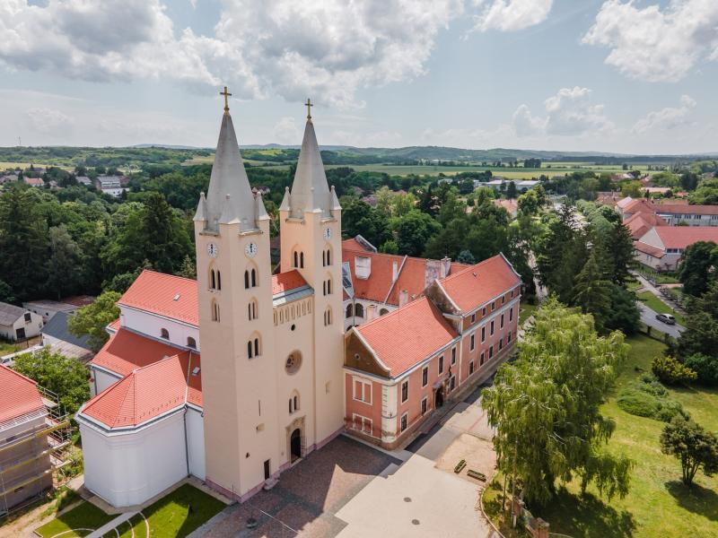 Gyümölcsoltó Boldogasszony-templom